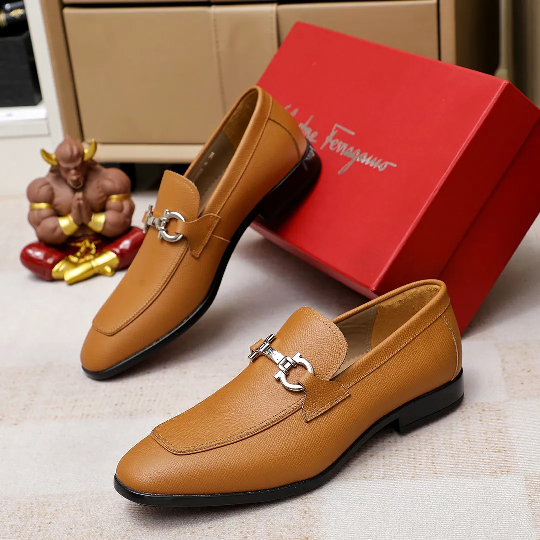 Men's shoes 💰600 🕷🕷🐂【Ferragamo】 Popular fashion casual shoes🇨🇳Official website counter 1:1 production, original mold opening💯Good quality can be seen, imported high-end first-layer pebbled calfskin, water-dyed🐂leather lining🌿very clear texture, high-quality waterproof, non-slip and wear-resistant outsole🎋high quality and low price, truly handmade🍓, 5 colors available! Code number 38-44 (45. To be customized)